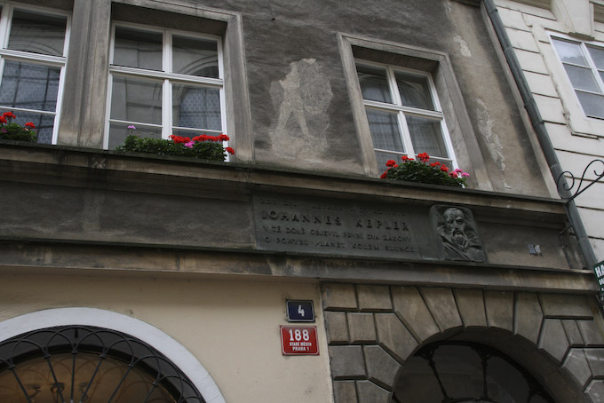 Pragreise (61 von 102).jpg - Der berühmte Astronom Johannes Kepler wohnte in seiner Prager Zeit hier in der Karlstraße.